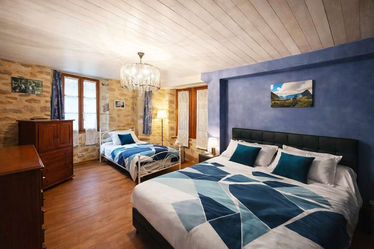 Maison à LARGENTIERE