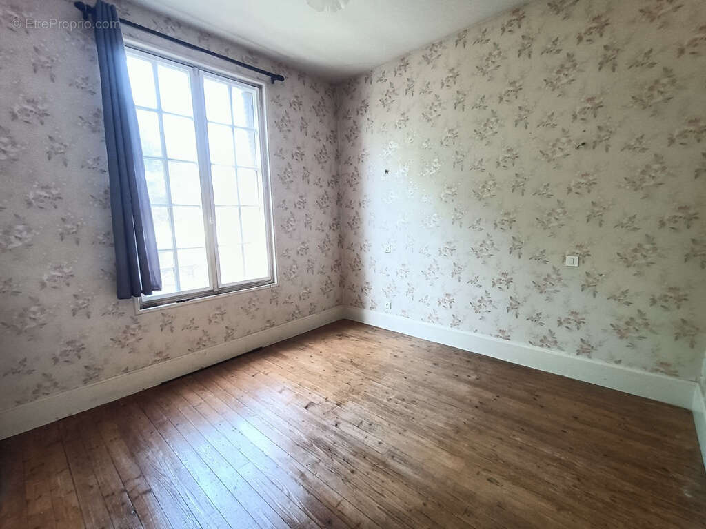 Maison à VARENNES-SUR-ALLIER