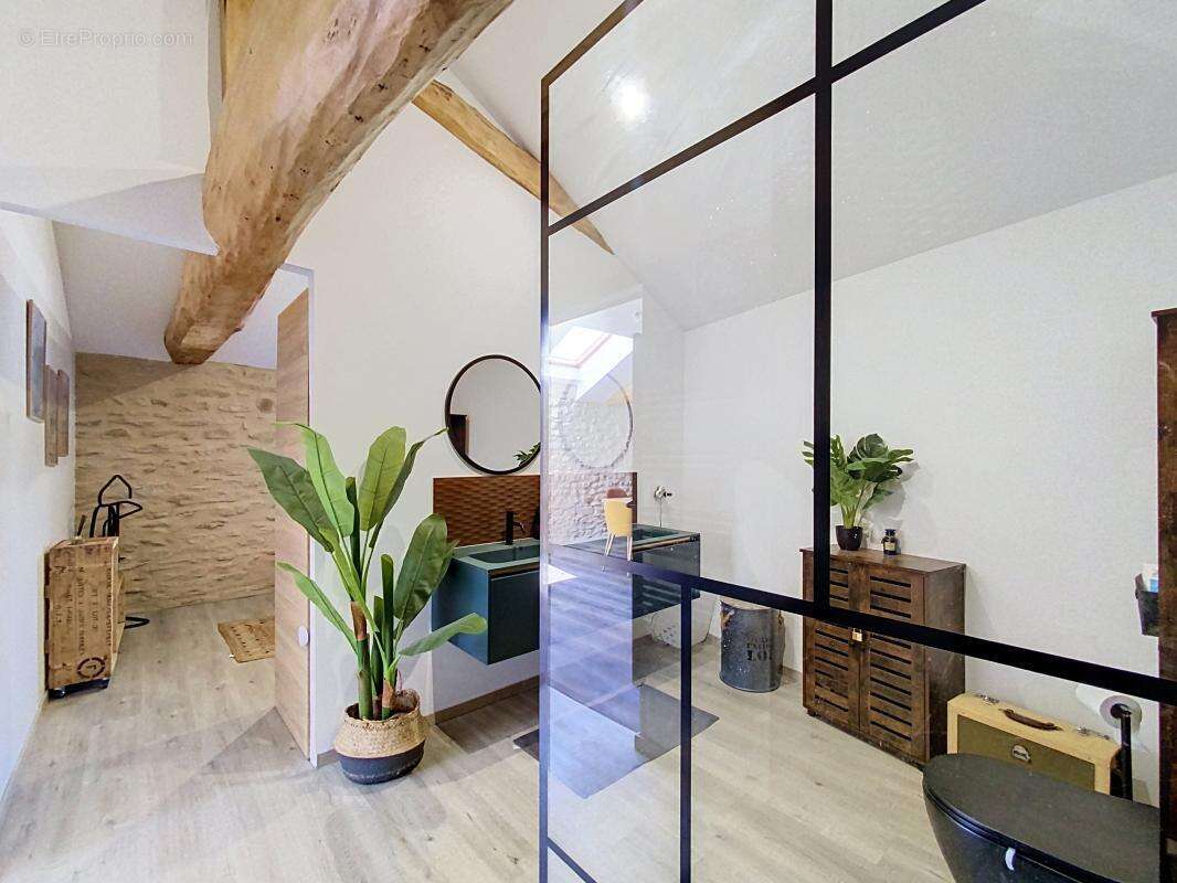 Maison à VILLE-SOUS-ANJOU