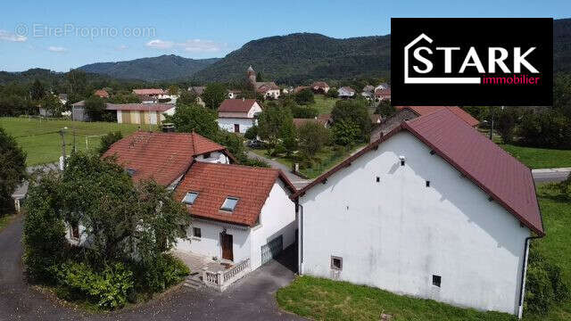 Maison 230 m² à Saint-Barthelemy  - photo 3