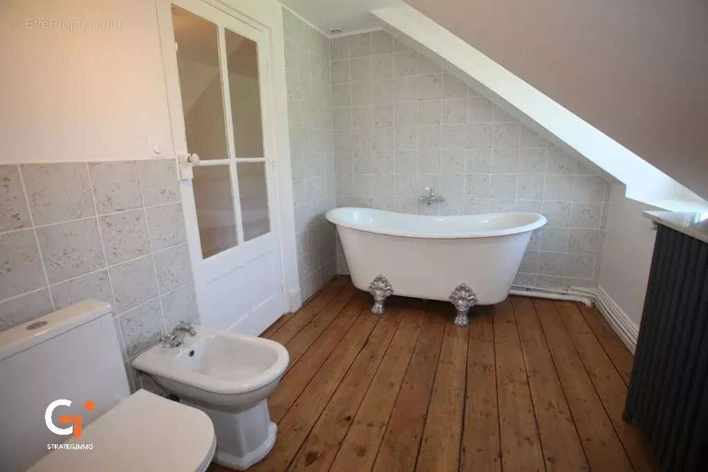 Maison 9 pièces avec jardin et garage - photo 15