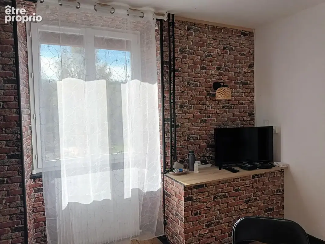 Appartement 1 021 m² à vendre à Pontaumur (63380) - photo 8