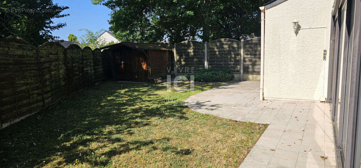 Maison à SAINTE-LUCE-SUR-LOIRE