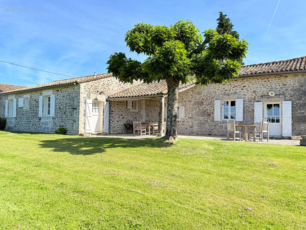 Maison à DIGNAC