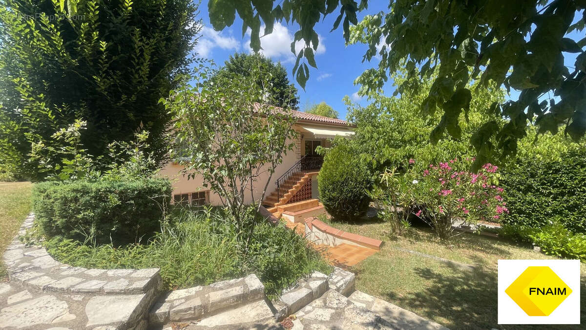 Maison 98 m² à Foulayronnes  - photo 6