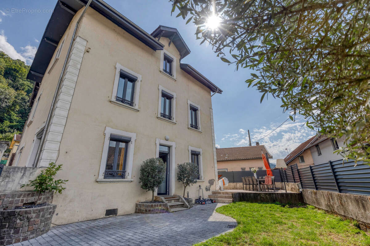 Maison à VILLARD-BONNOT