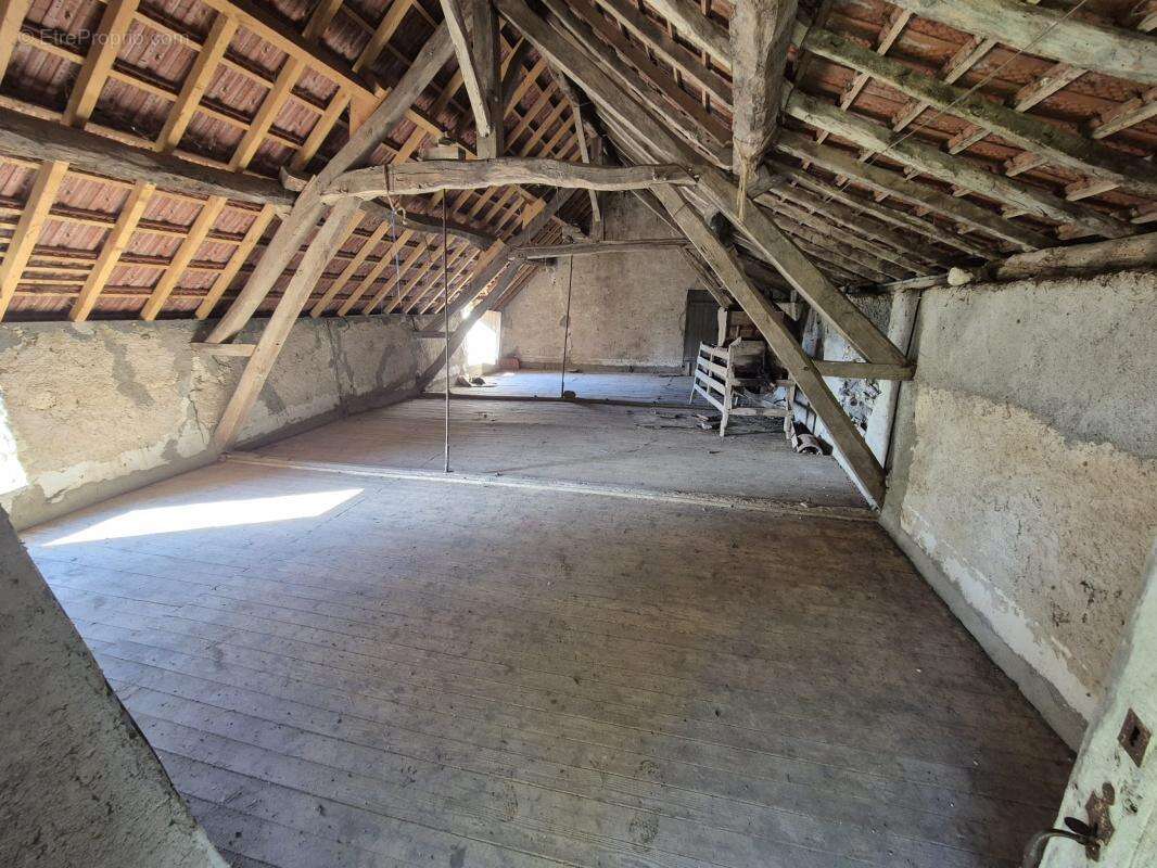 Maison à LA BERTHENOUX