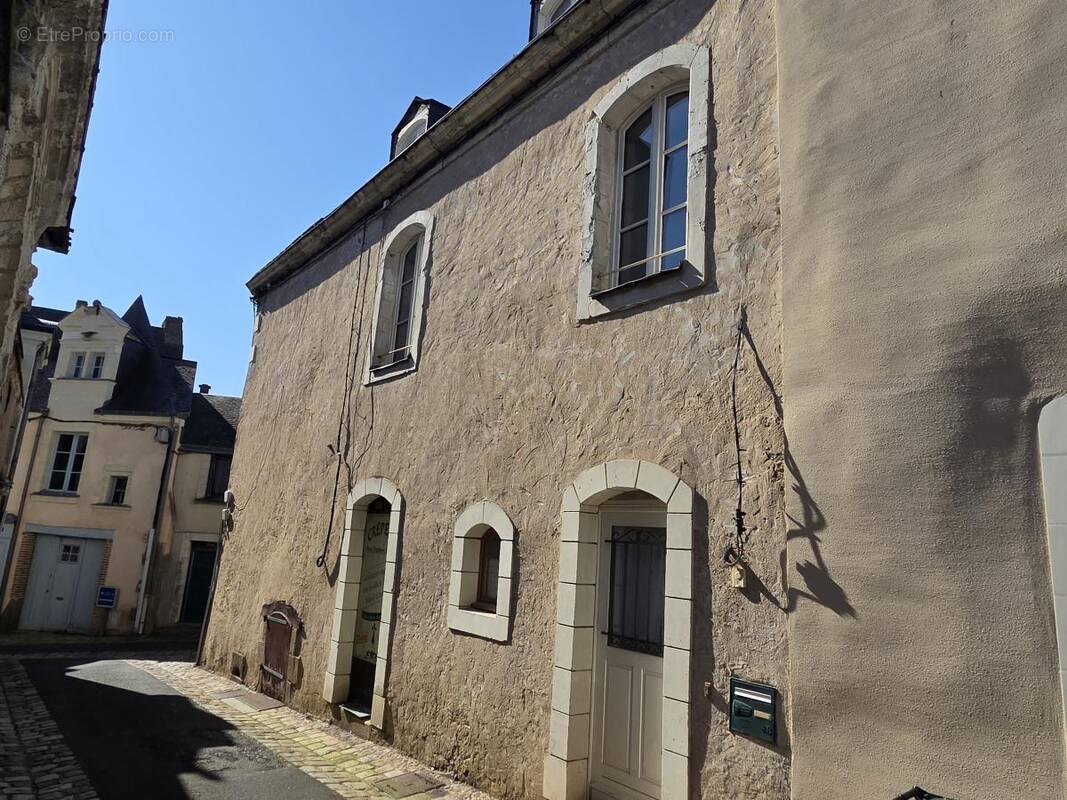 Appartement à CHATEAU-GONTIER