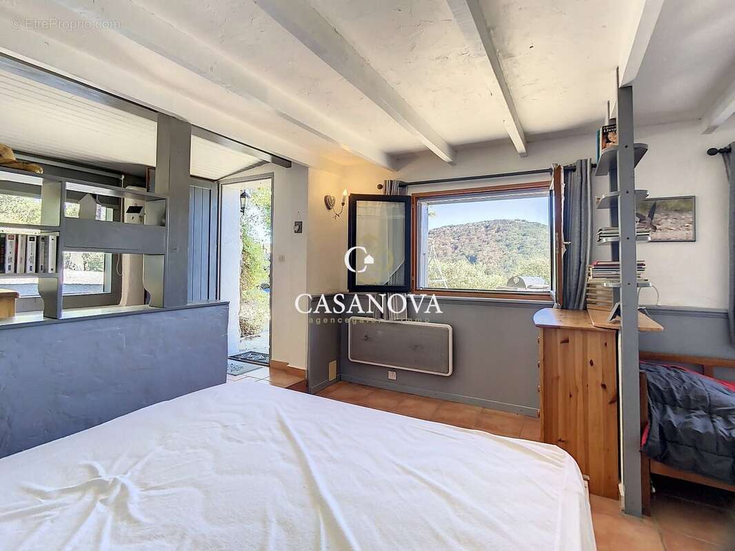 Point de VUE PANORAMIQUE. Bâti de CARACTERE avec piscine et 250 m² habitables et possibilité de projet touristique (chambres d'h - photo 22