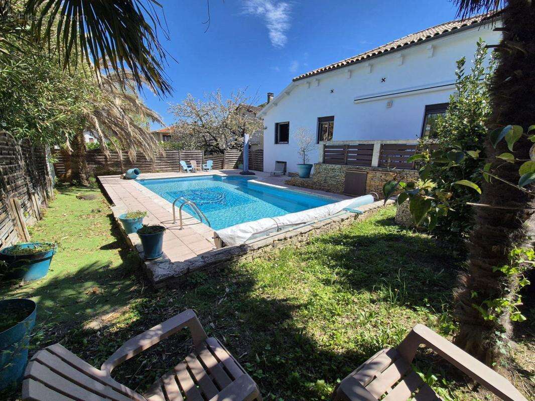 Magnifique maison de 121.13 m² avec son garage et sa piscine - photo 17