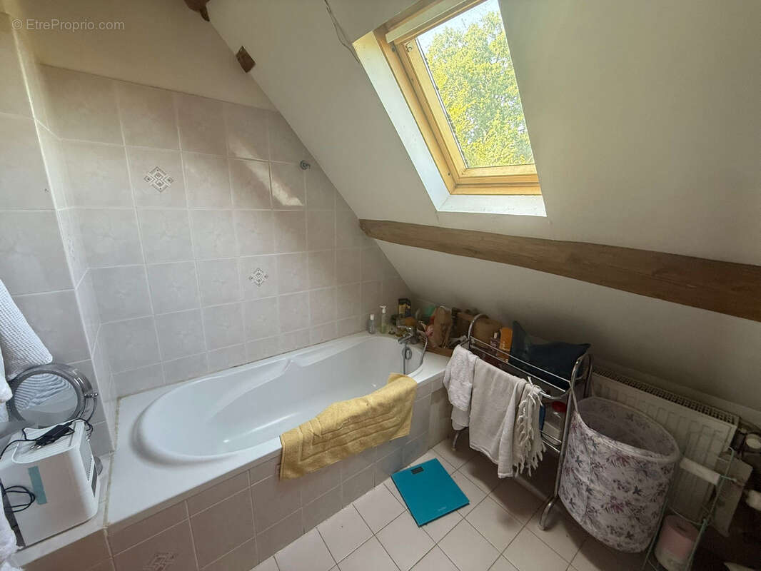 Maison à SAINT-AQUILIN-DE-CORBION