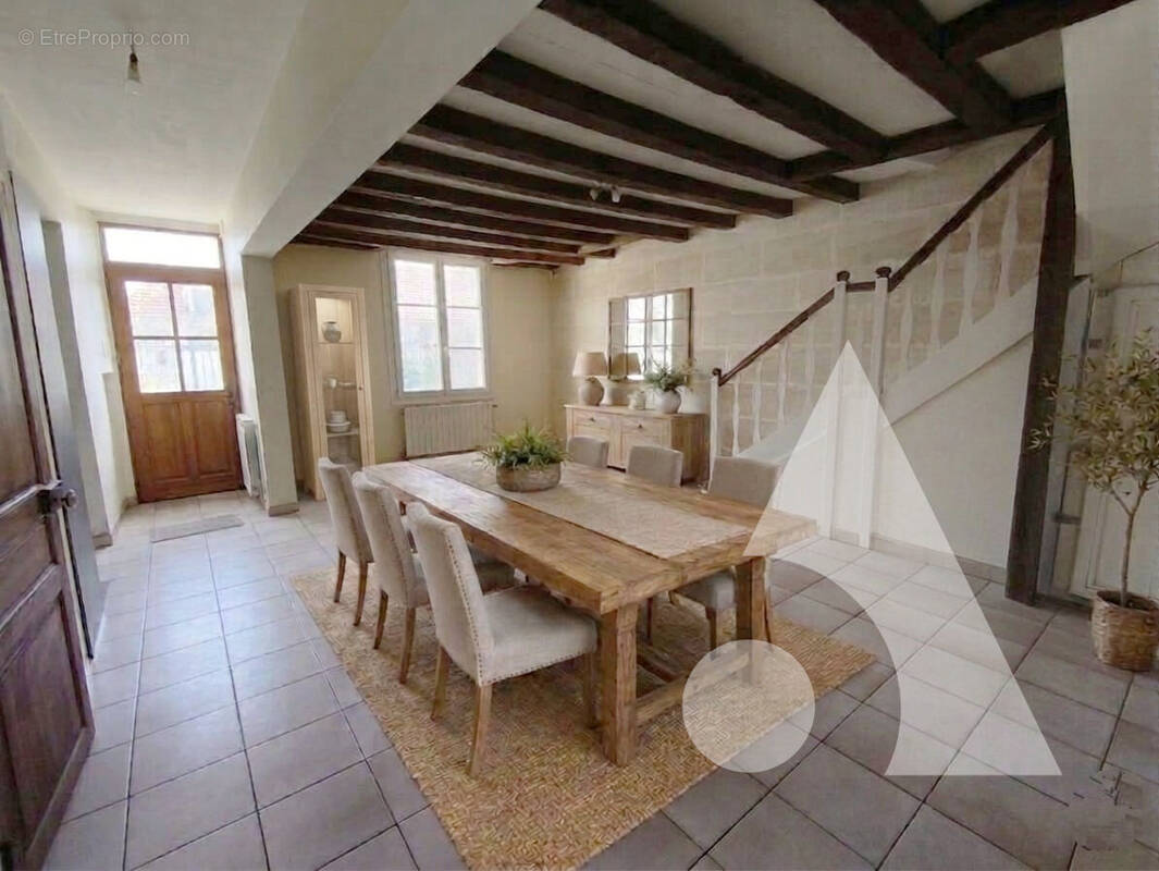 Maison à MORIENVAL