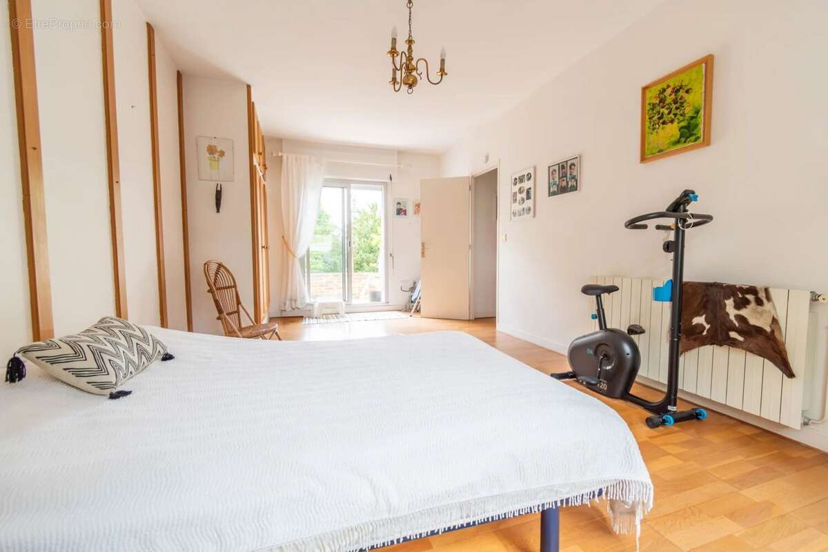 Maison 130 m² à Montmorency  - photo 9