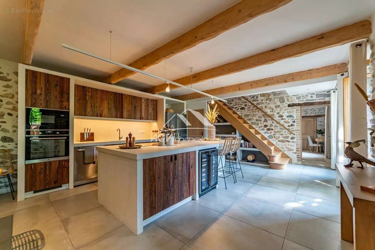 Maison à ALLEGRE-LES-FUMADES