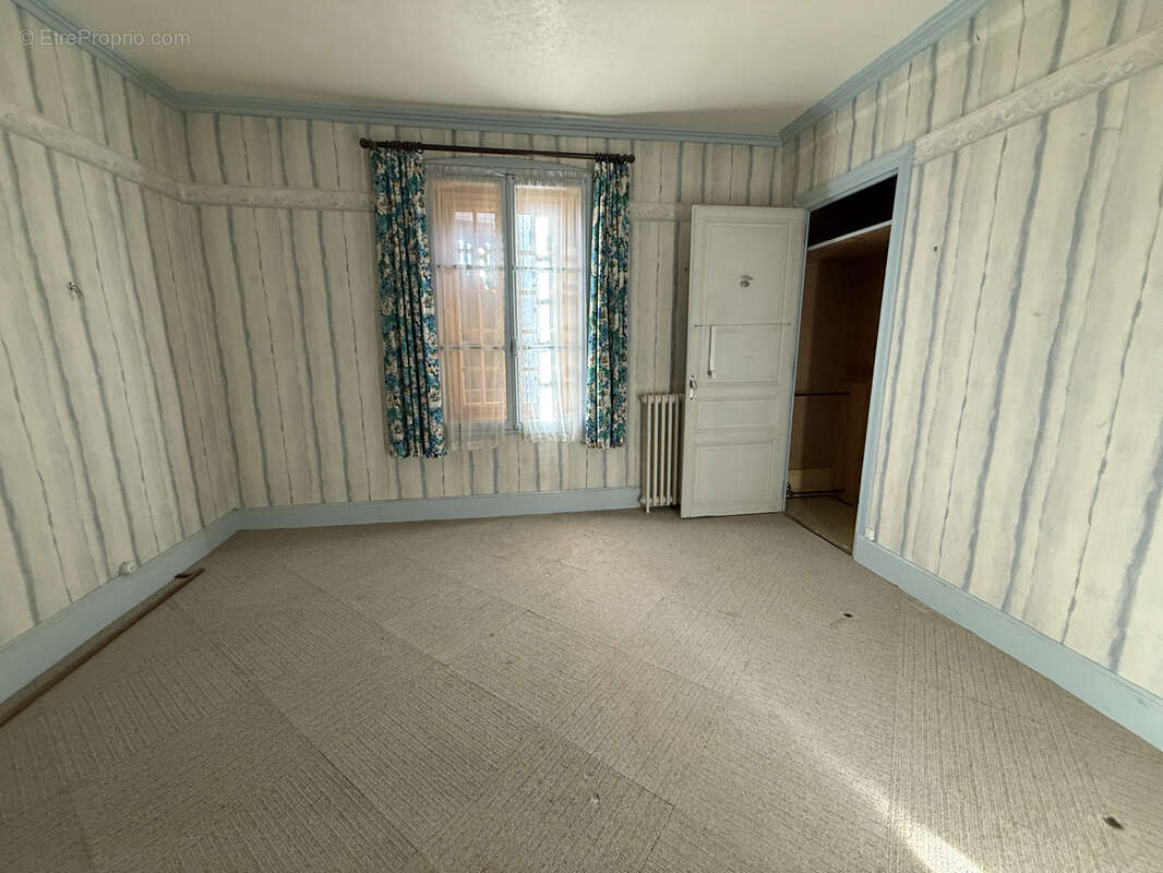 Maison à REVENTIN-VAUGRIS