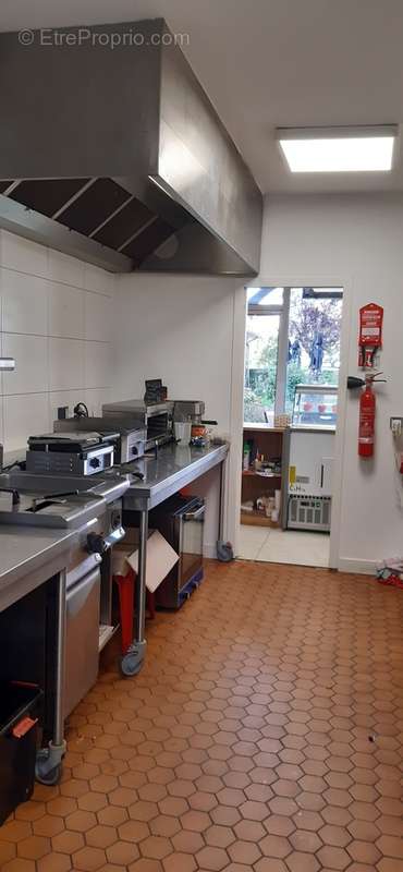 CUISINE - Commerce à VILLERS-SUR-MER