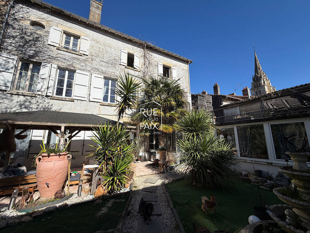 Maison à LA MOTHE-SAINT-HERAY