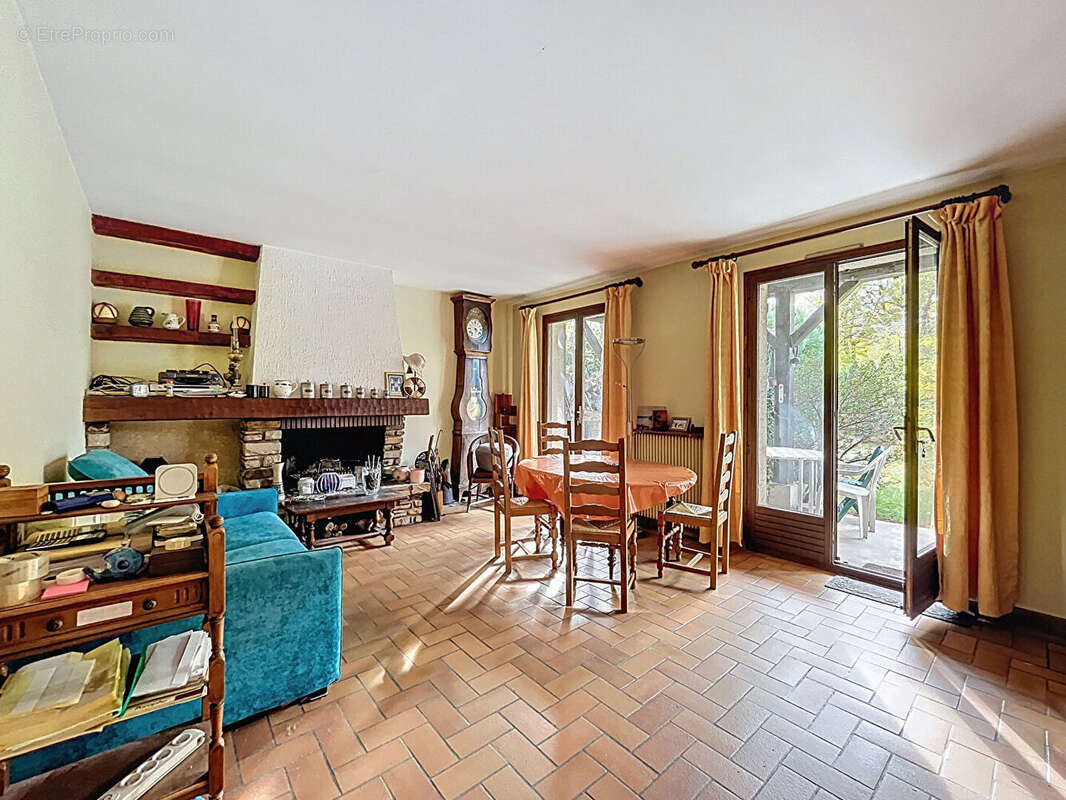 Maison à SAINT-MICHEL-SUR-ORGE