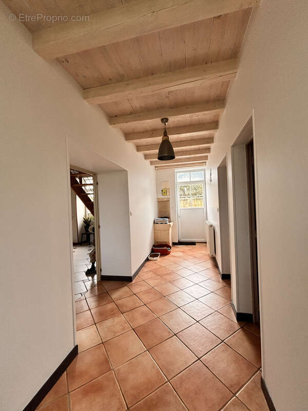 Maison à CORME-ROYAL