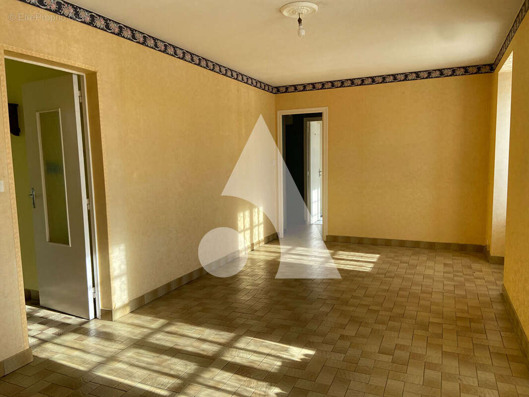 Appartement à LAMBALLE