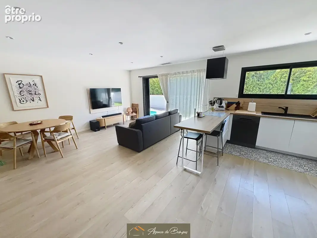 Villa 3 faces de plain pied type 4 -piscine -jardin - garage - - photo 6