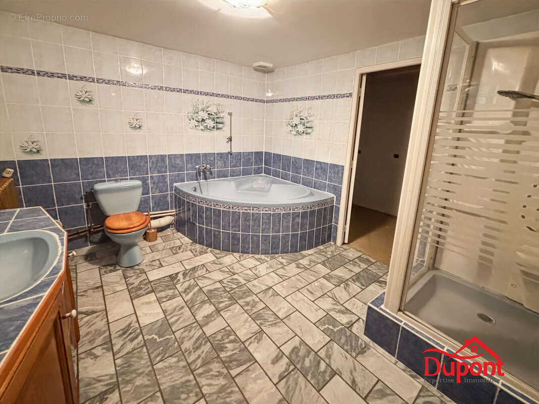 Maison à VAUX-VILLAINE