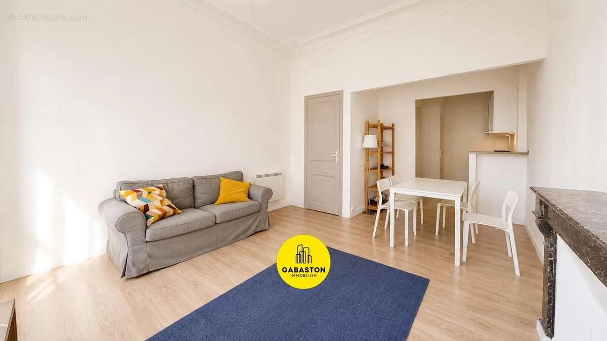 Appartement 76 m² à Marseille-2e  - photo 2