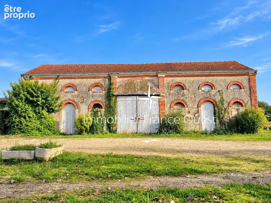 Maison de maître à rénover avec dépendances   Aux portes de Sablé-sur-Sarthe - photo 5