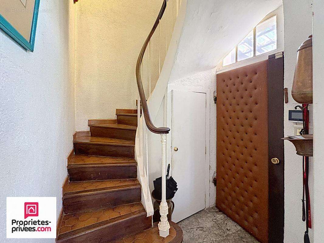 Pointe rouge Villa T4 + T2 + Garage sur 347 m² de terrain - photo 14