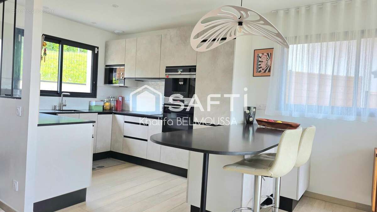 Photo 4 - Maison à DRUMETTAZ-CLARAFOND