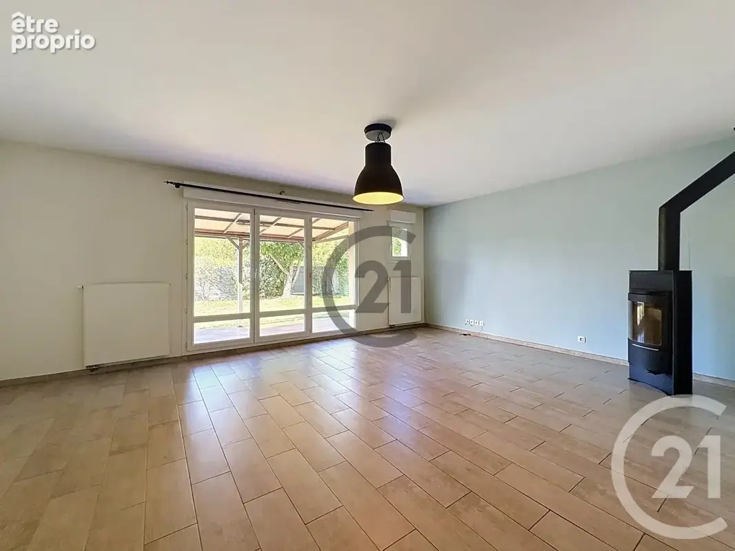 Maison 5 pièces 100 m² à vendre à Brie-Comte-Robert (77170) - photo 3