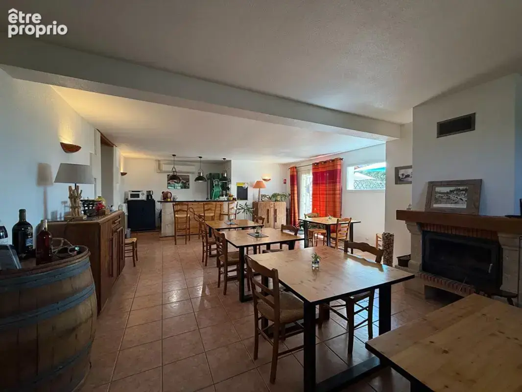 Domaine de caractère avec gîtes, chambres d'hôtes et parc de 1,7 hectare à Vias - photo 11