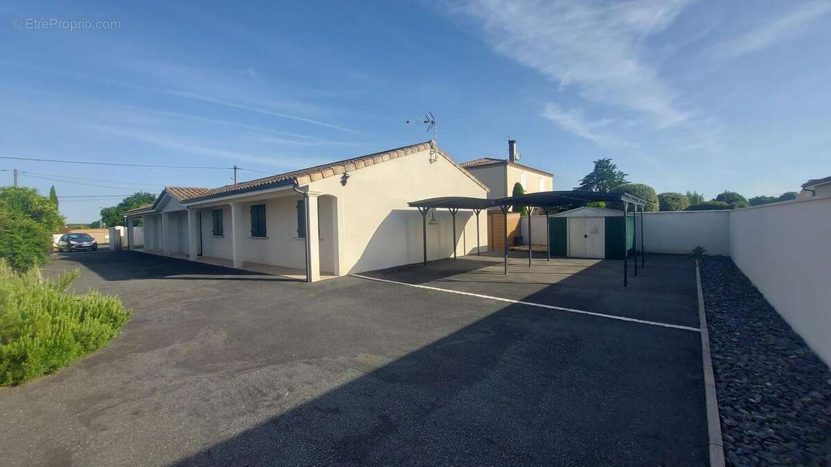 Photo 4 - Maison à LES BILLAUX