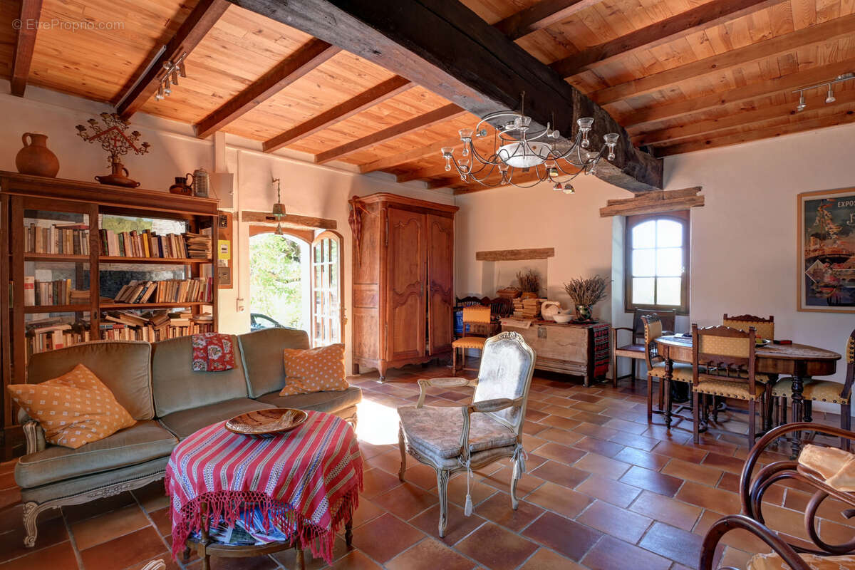 Maison à LAROQUE-TIMBAUT