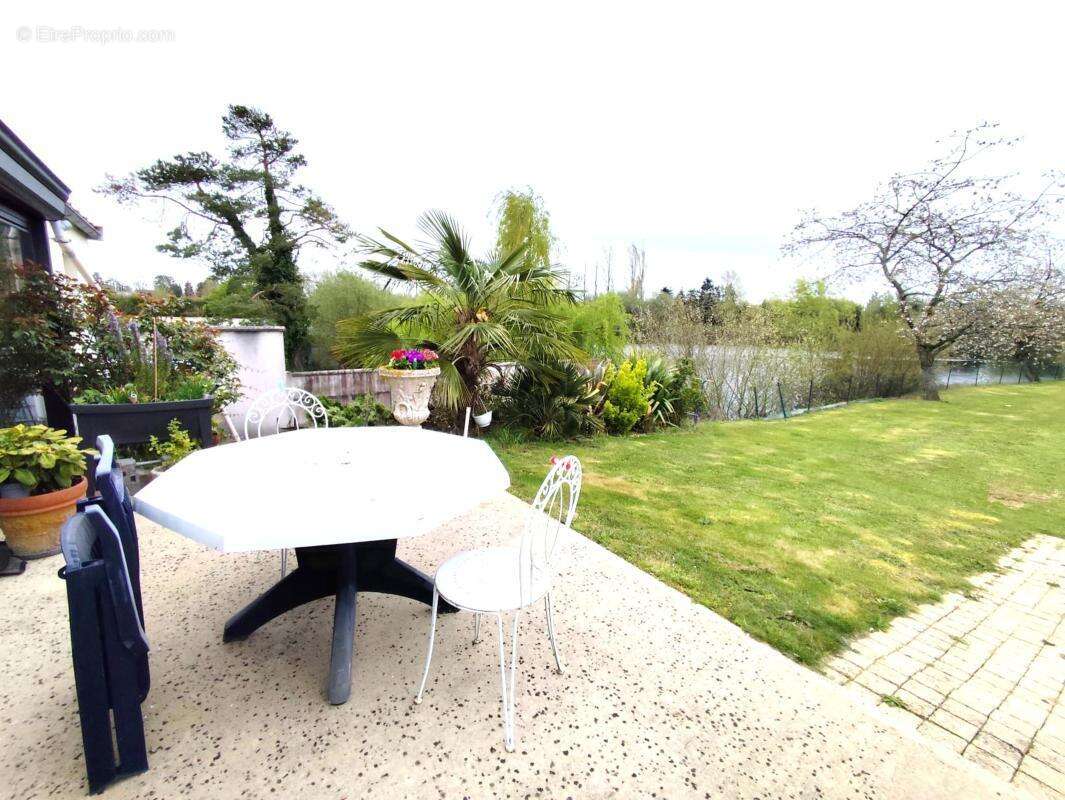 Maison à COURVILLE-SUR-EURE