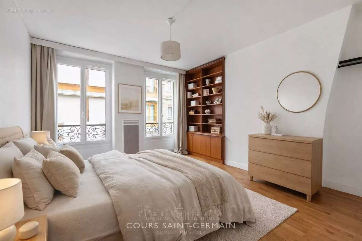 Appartement à PARIS-18E