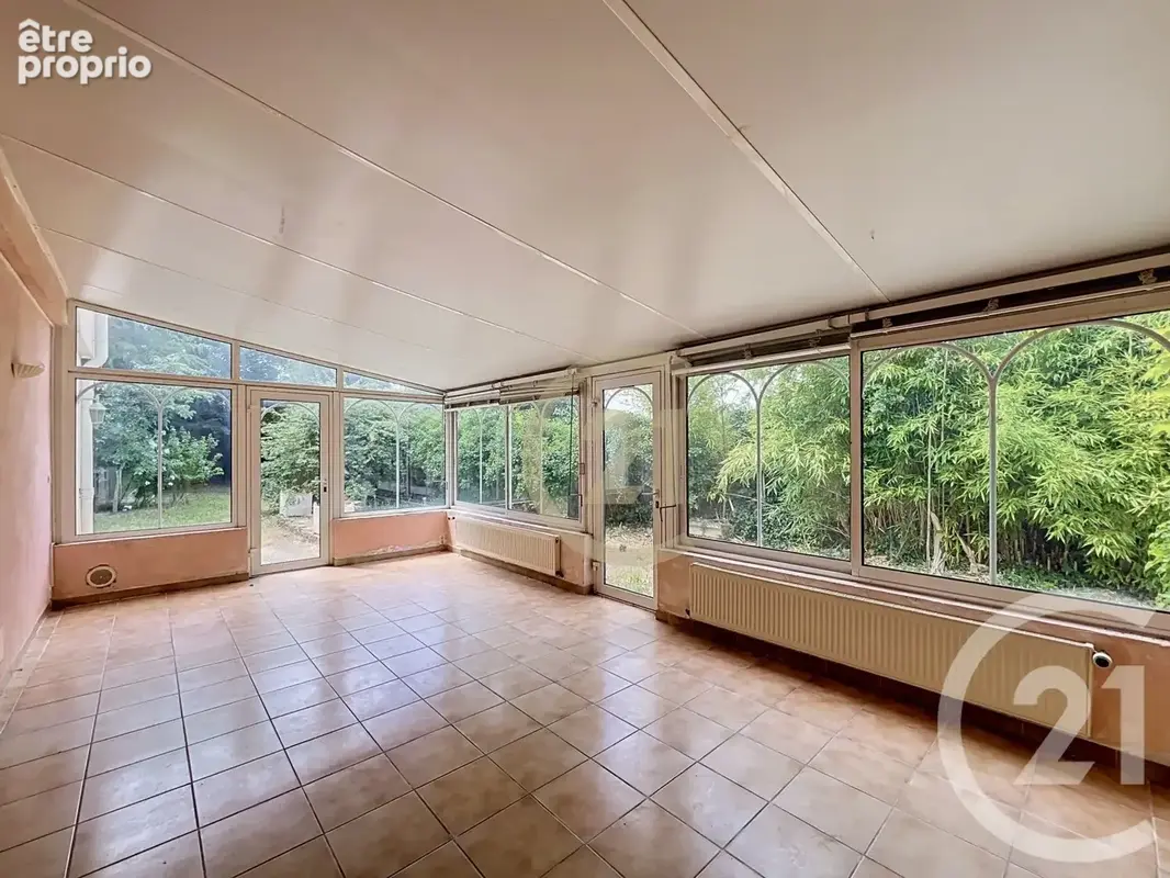 Maison 9 pièces 222 m² à vendre à Uzes (30700) - photo 9