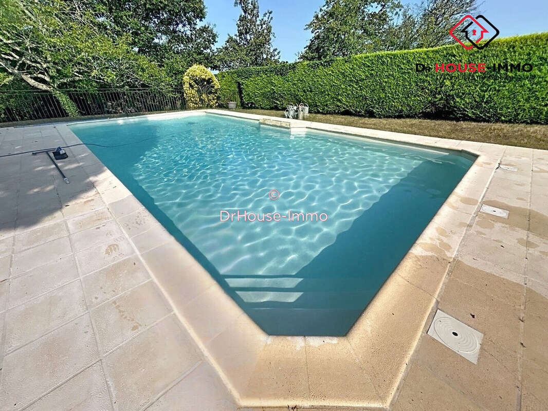 Maison à CHAMPAGNAC-DE-BELAIR