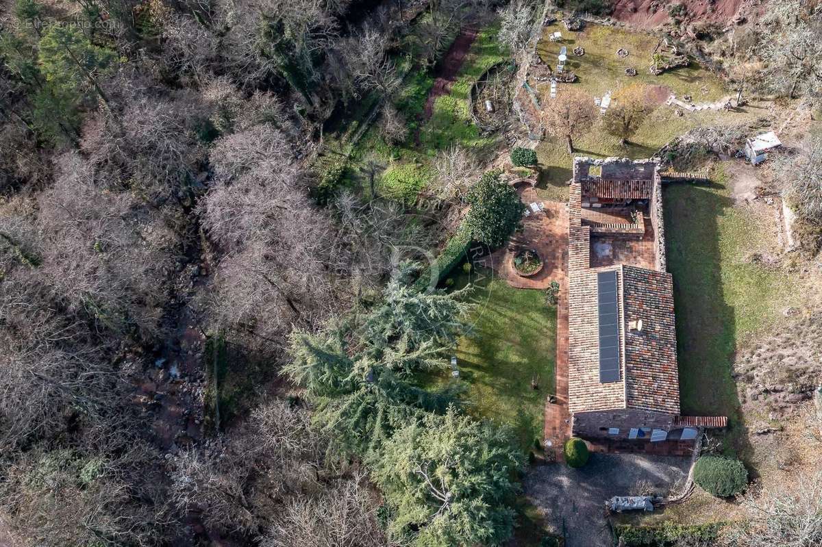 Maison à PUGET-THENIERS