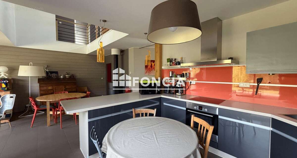 Maison à SAVIGNE-L'EVEQUE