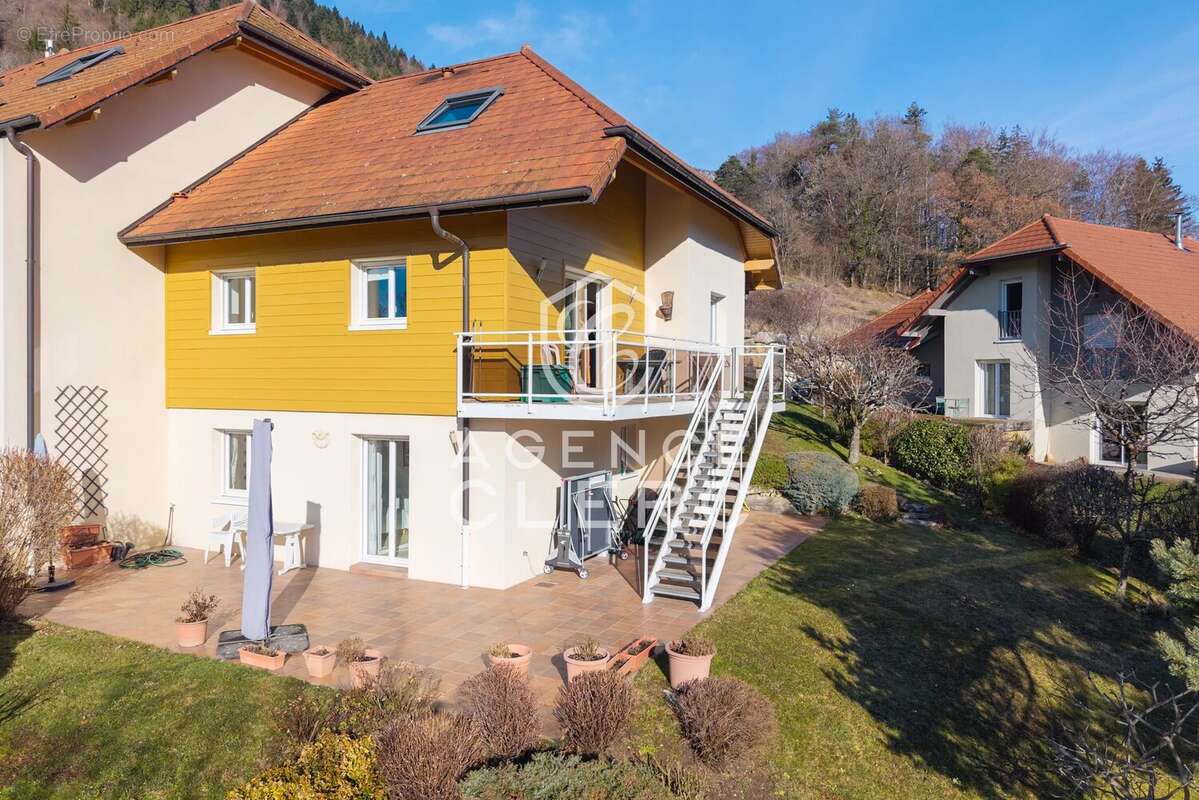 Maison à MENTHON-SAINT-BERNARD