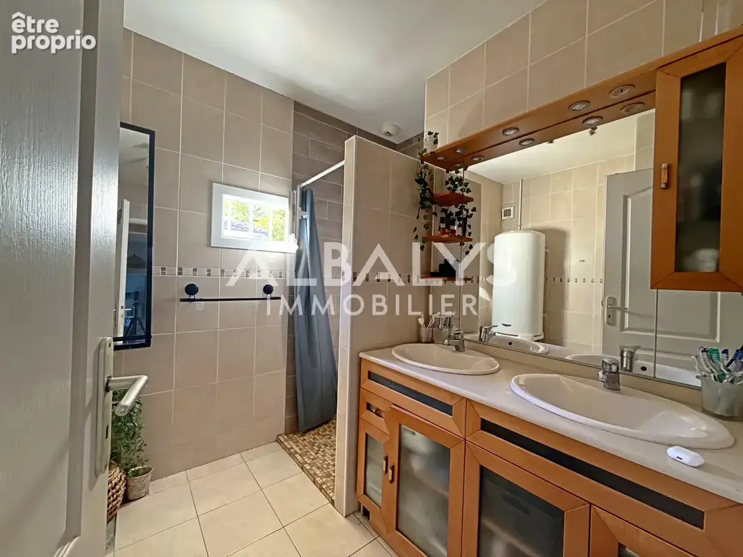 Maison de village - 160m2 - Jardin et piscine - proche LIBOURNE - photo 6