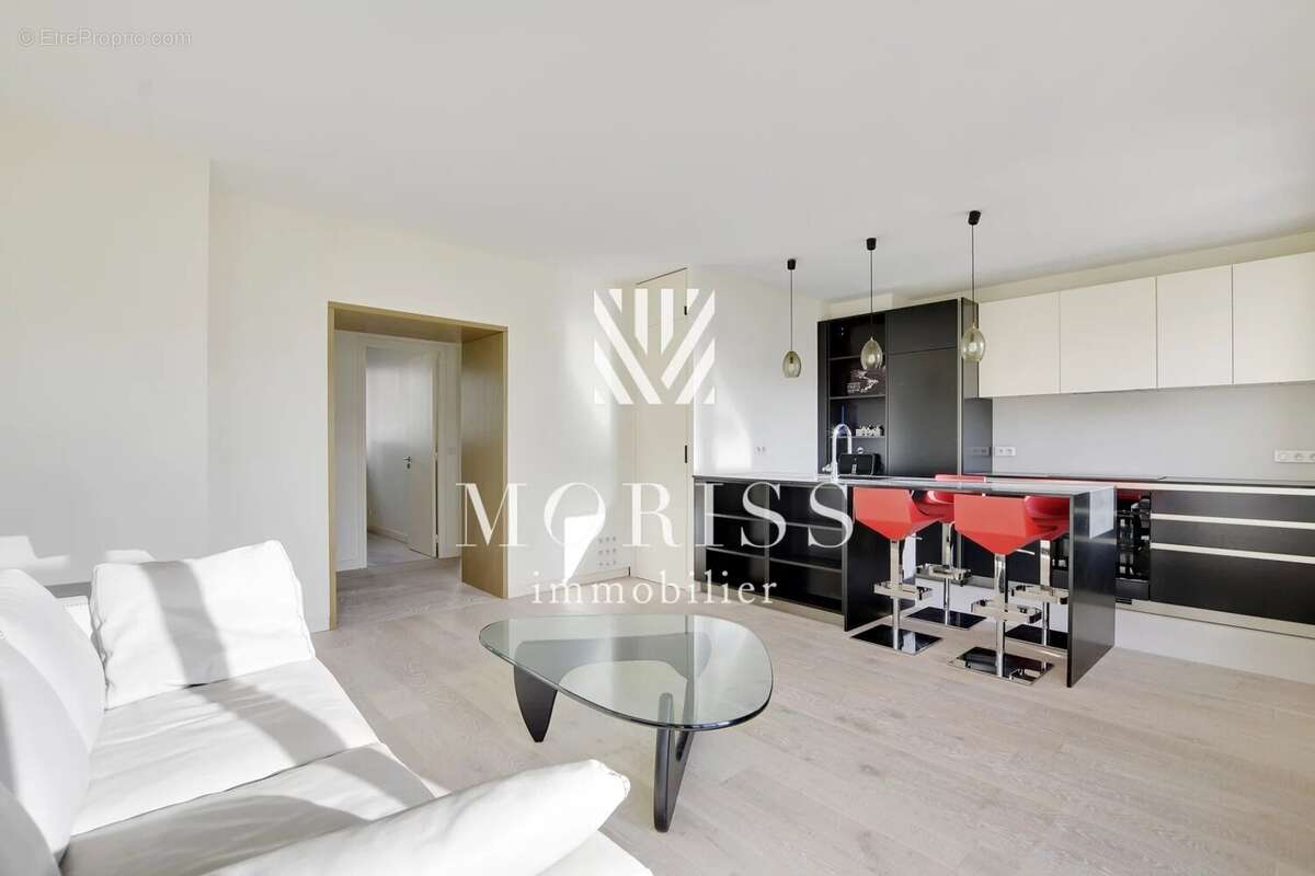 Appartement à PARIS-15E