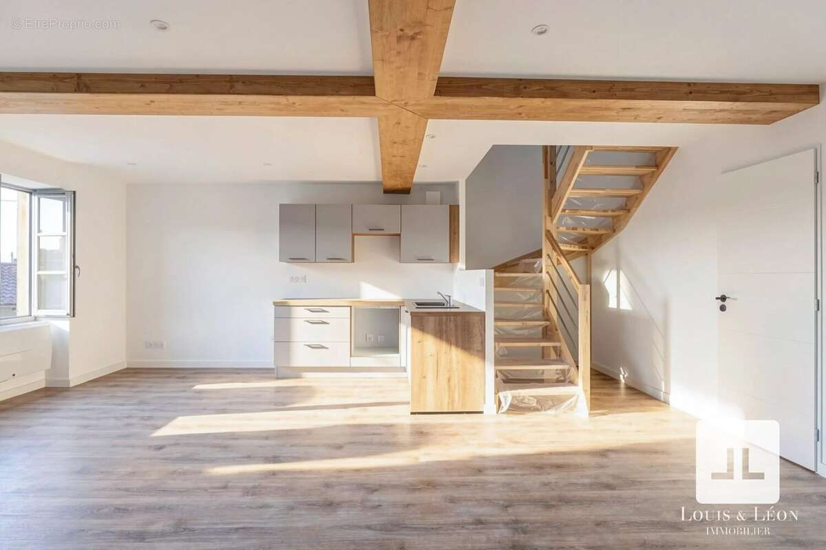 Appartement à LIERGUES