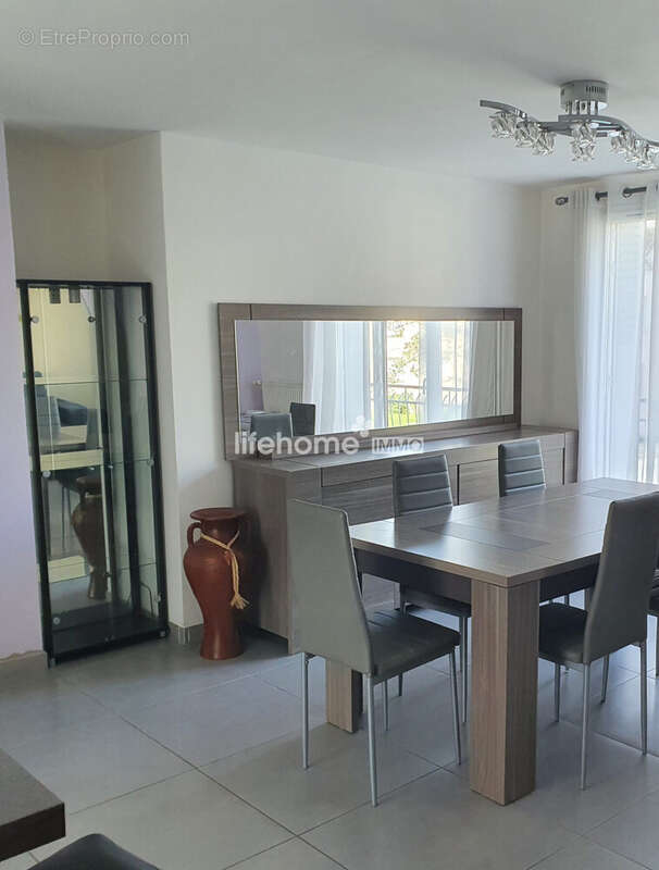 Appartement à SAINT-MARTIN-D'HERES