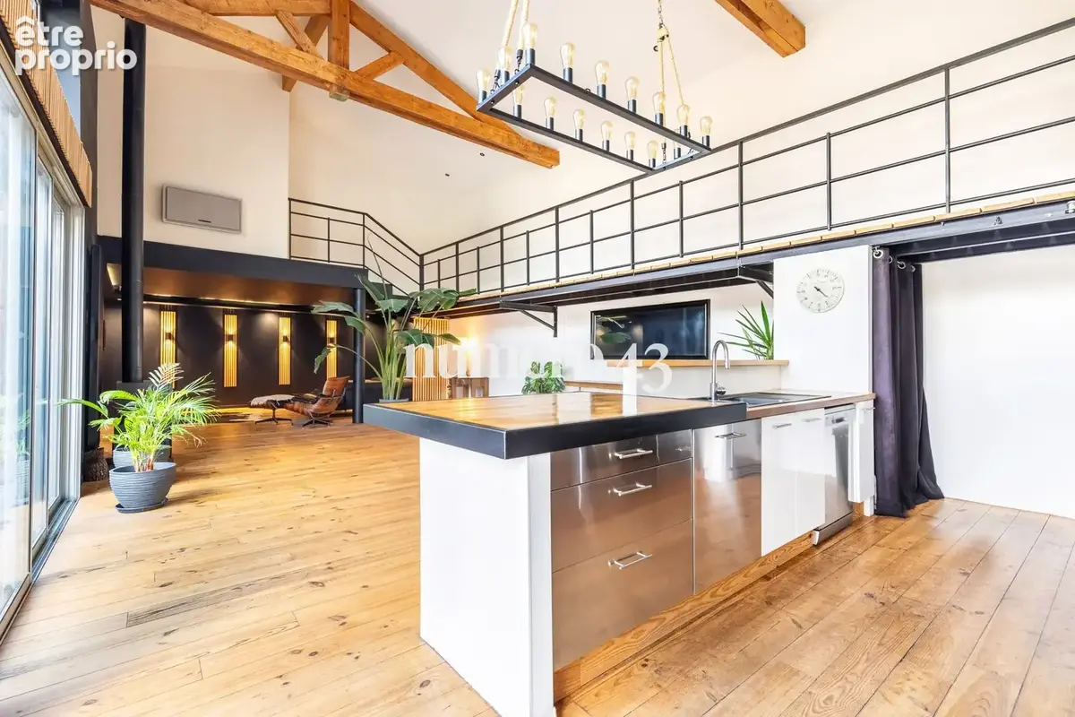 Maison 5 pièces 247 m² à vendre à Begles (33130) - photo 1