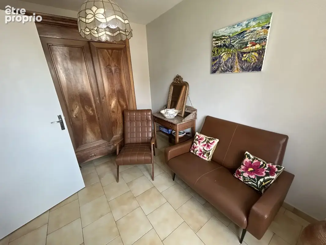 Maison de ville spacieuse avec jardin et grand sous-sol - photo 11