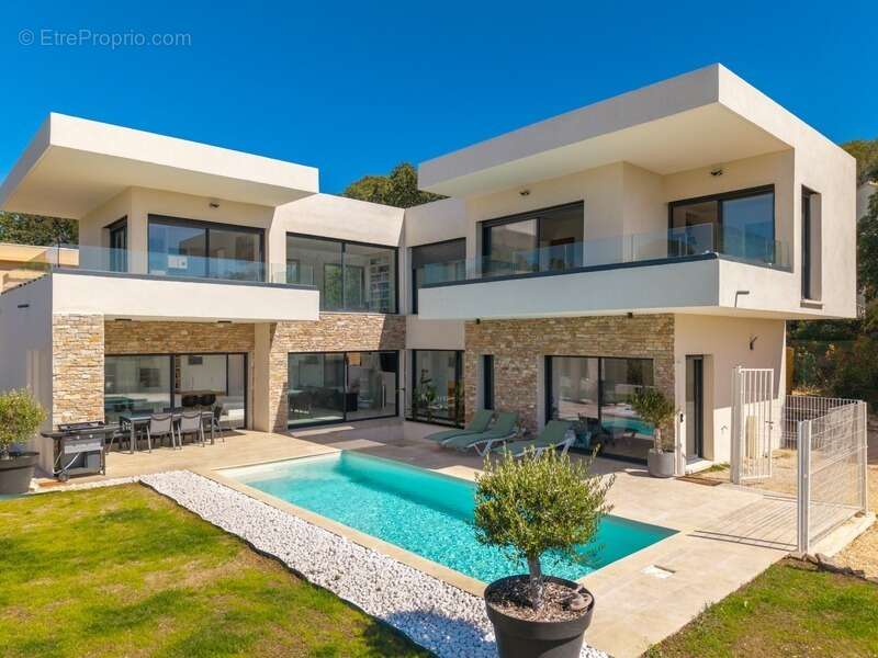 Villa contemporaine récente 8 piéces avec piscine - photo 2