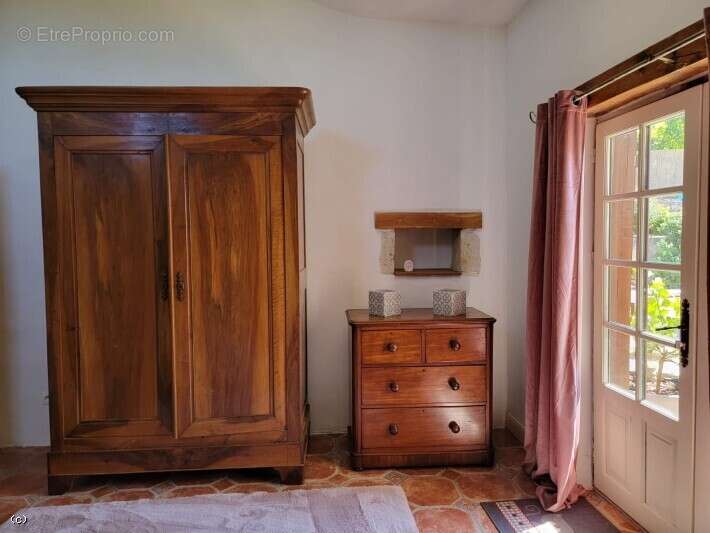 Maison à NANTEUIL-EN-VALLEE