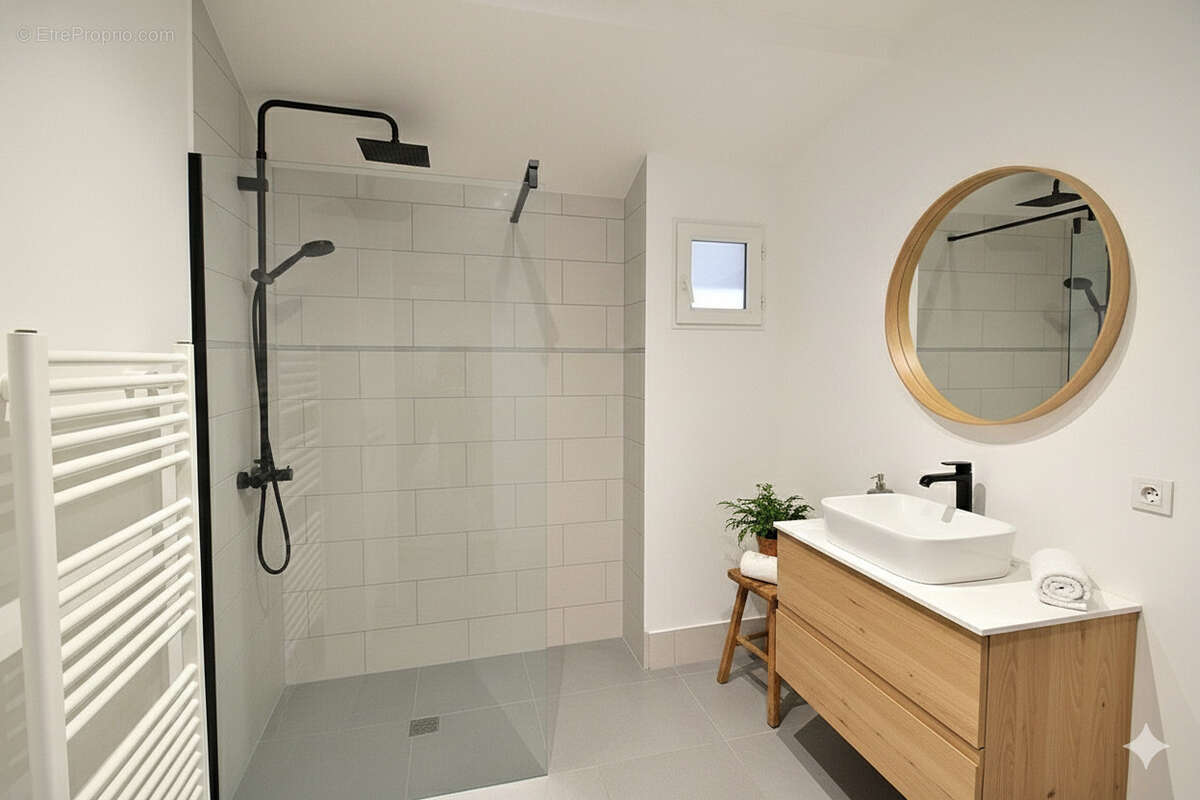 Appartement à VIOLS-LE-FORT